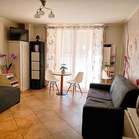 Direct Monaco Studio Devant Piscine Босолей Экстерьер фото