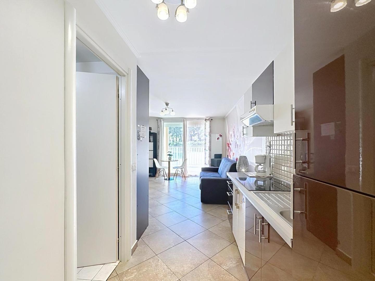 Direct Monaco Studio Devant Piscine Босолей Экстерьер фото