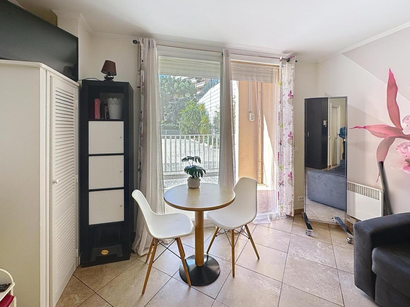 Direct Monaco Studio Devant Piscine Босолей Экстерьер фото